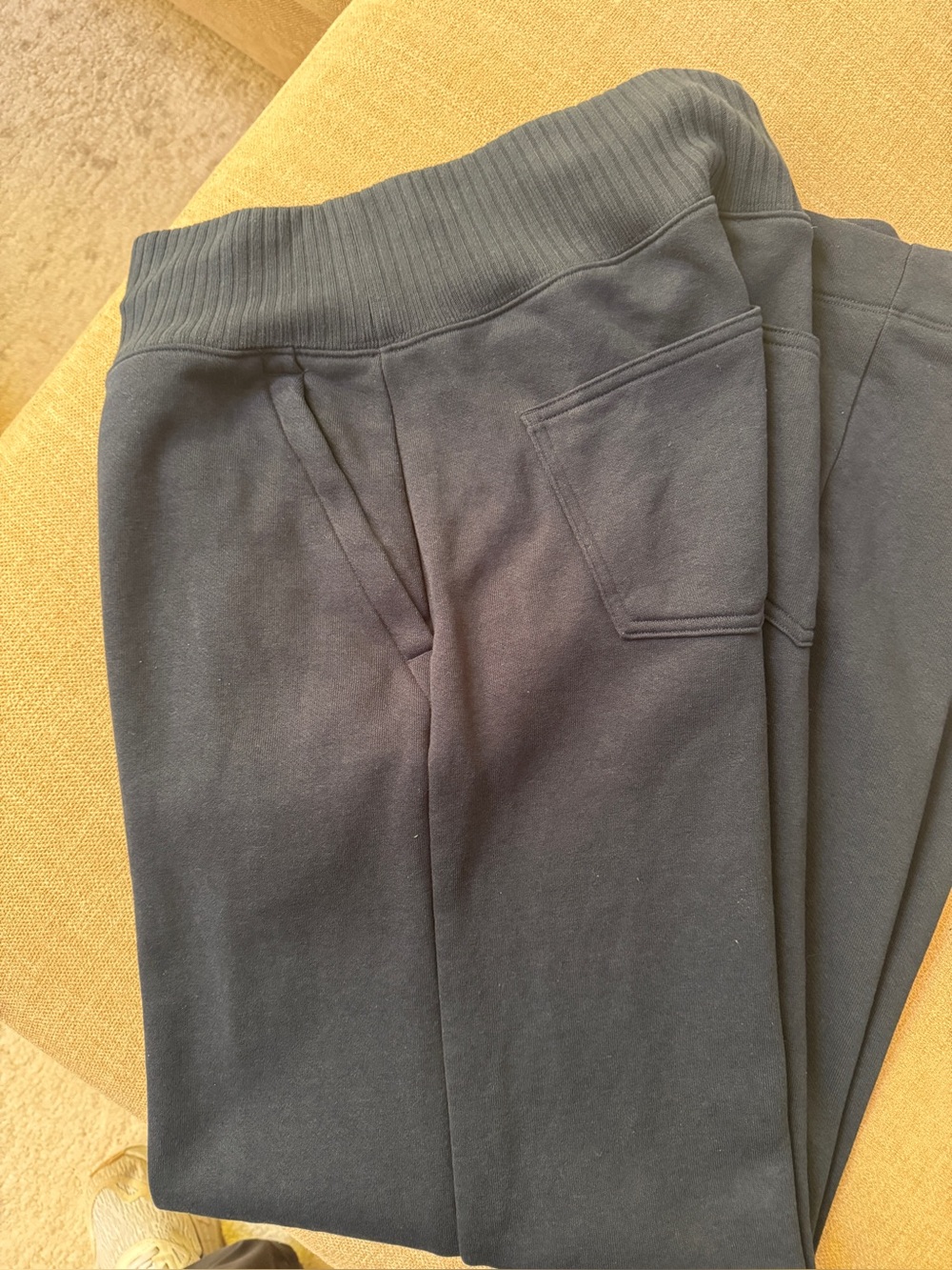 Alo Yoga Serenity Wide Leg Sweatpant - Navy.  Size Medium - Picture 4 of 6